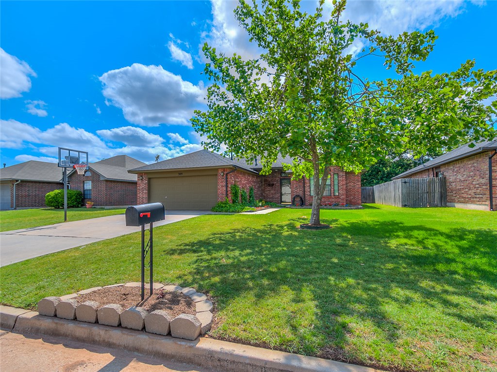 309 Marrgate Dr, Yukon, OK 73099 photo 4