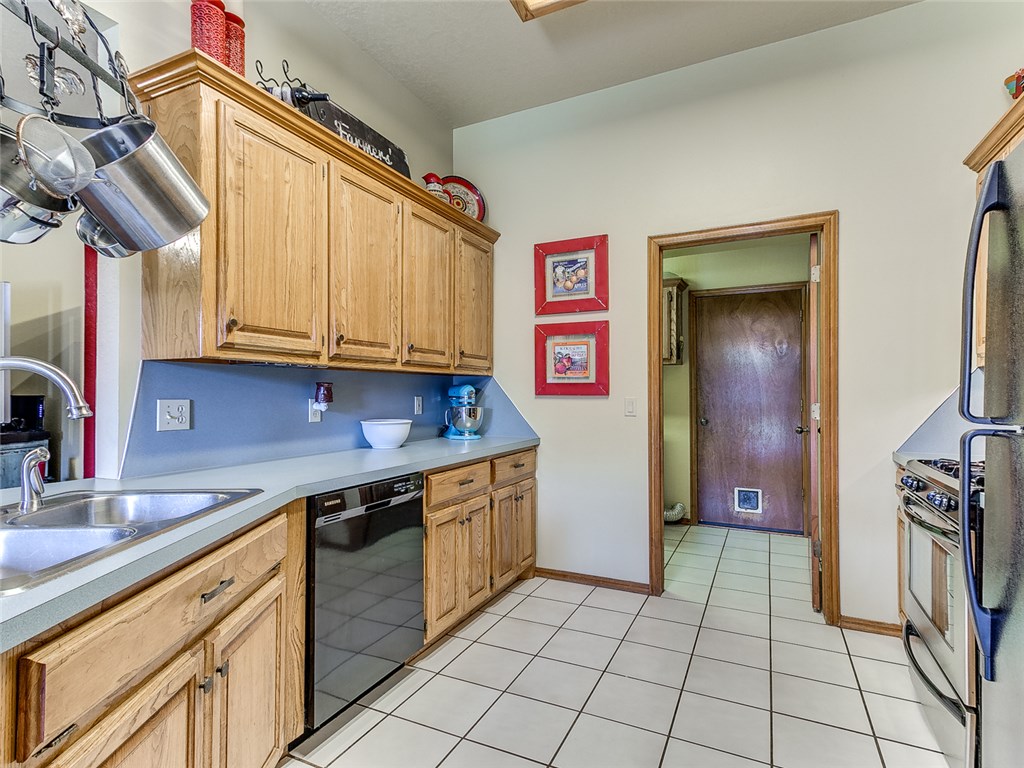 309 Marrgate Dr, Yukon, OK 73099 photo 10