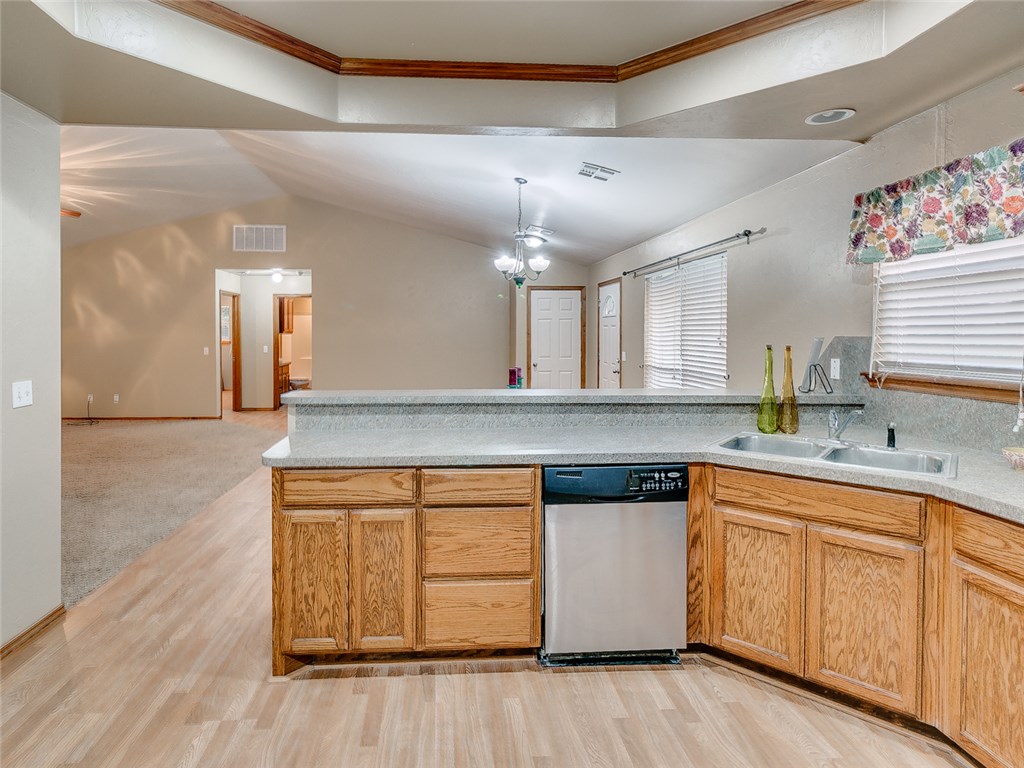 981 Sunflower, Tuttle, OK 73089 photo 23