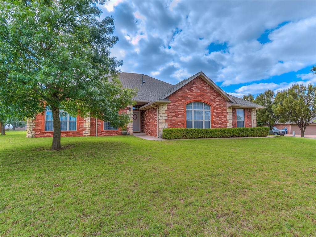 909 Grandview Rd, Tuttle, OK 73089 photo 1