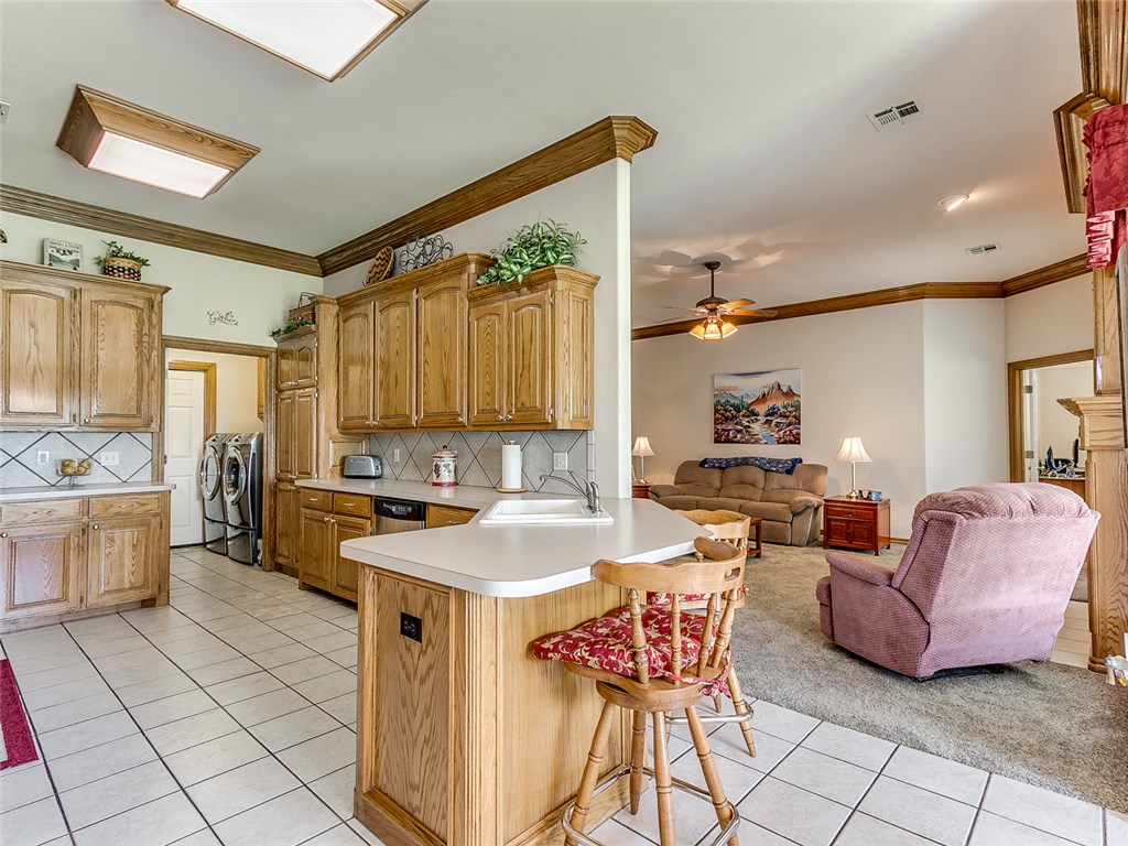 909 Grandview Rd, Tuttle, OK 73089 photo 9