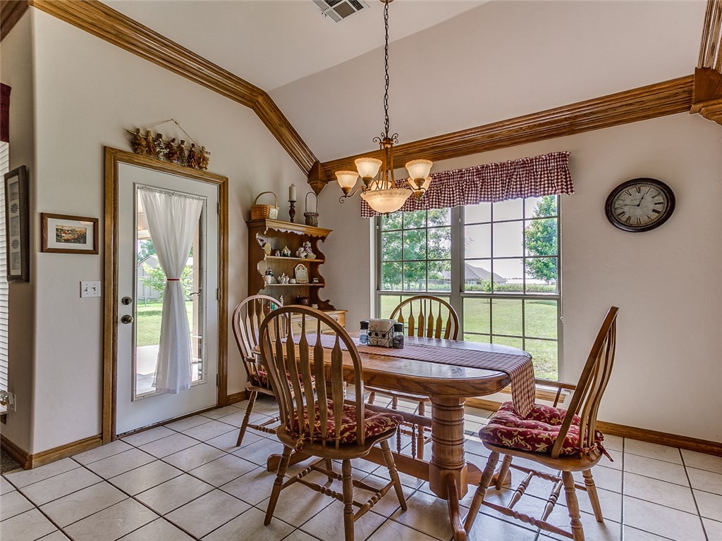 909 Grandview Rd, Tuttle, OK 73089 photo 12