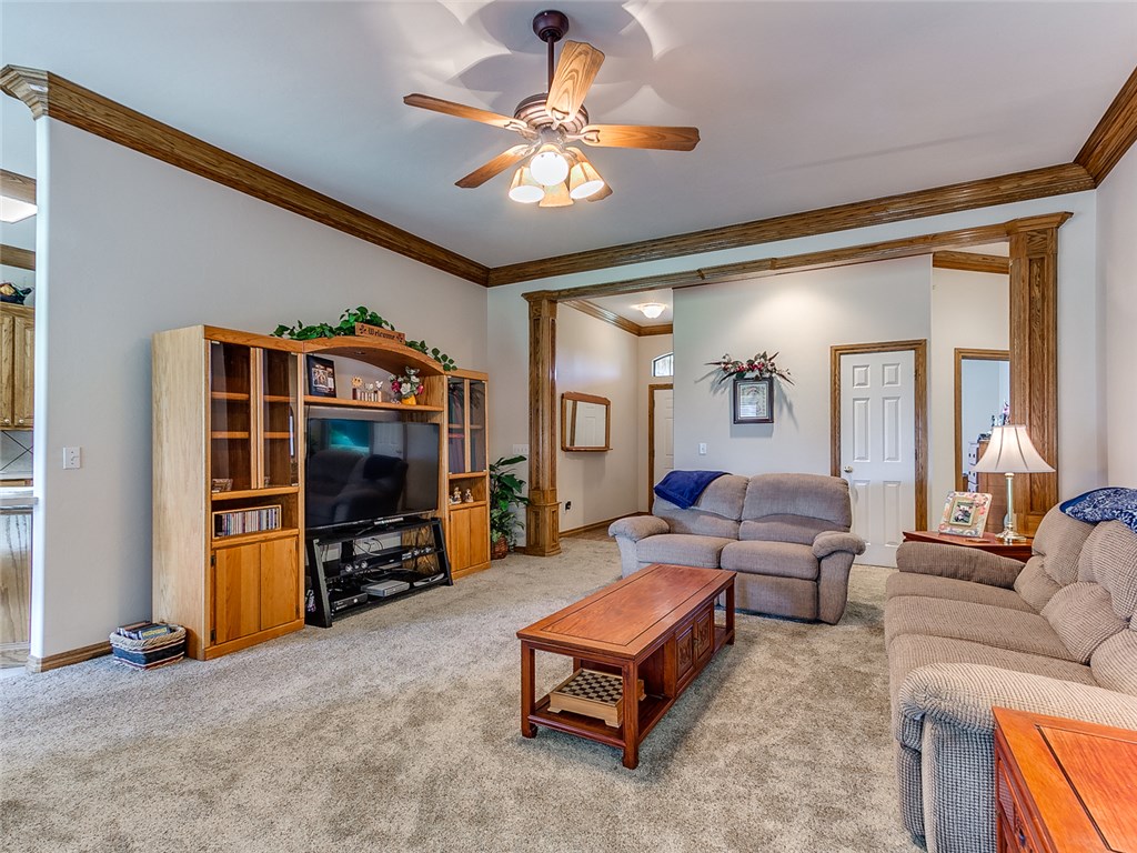 909 Grandview Rd, Tuttle, OK 73089 photo 5
