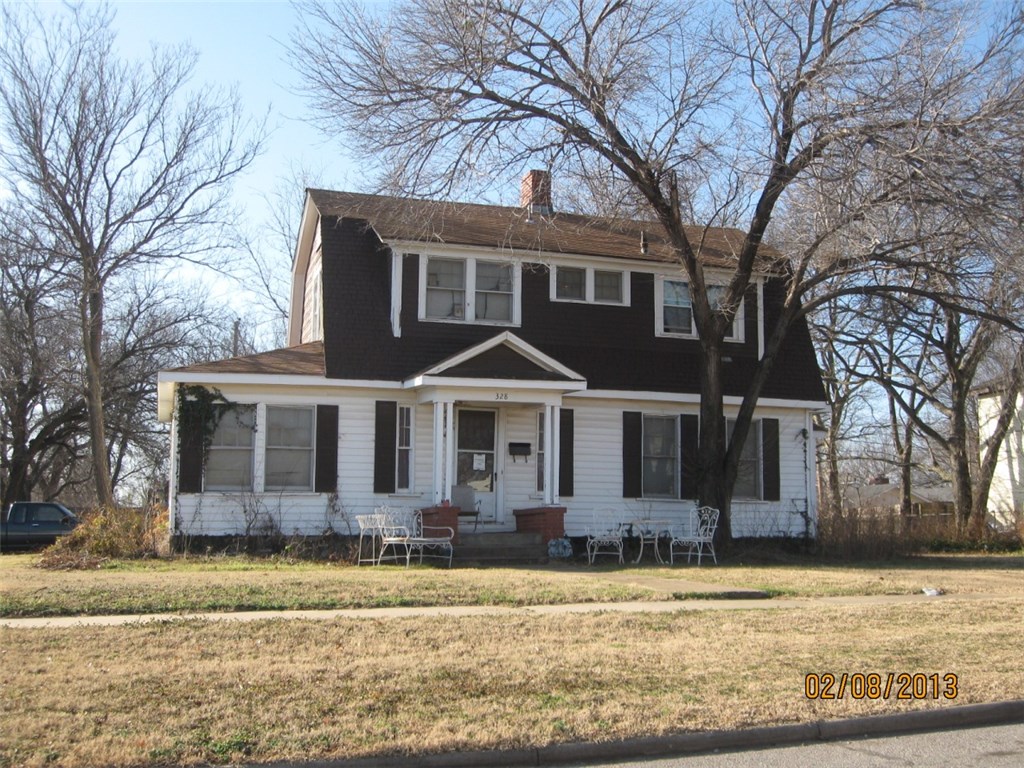 328 E 3rd St, Edmond, OK 73034 photo 1