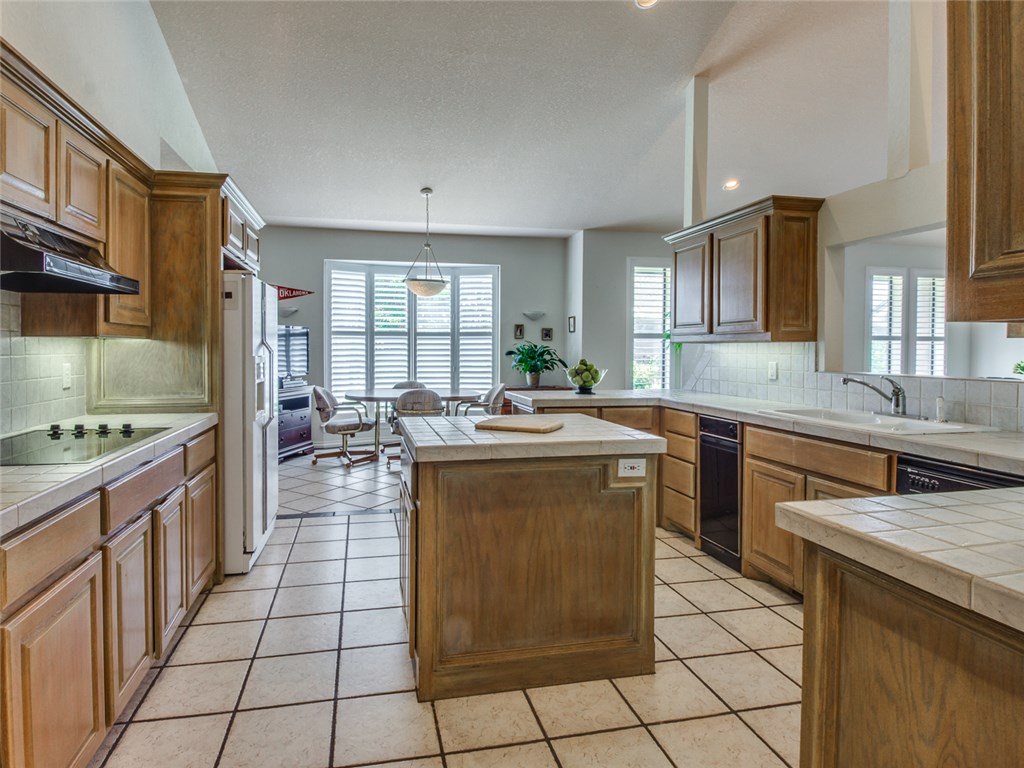 3308 Pinehurst, Norman, OK 73072 photo 22