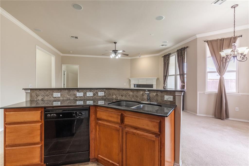2917 Danielle Ter, Moore, OK 73160 photo 12