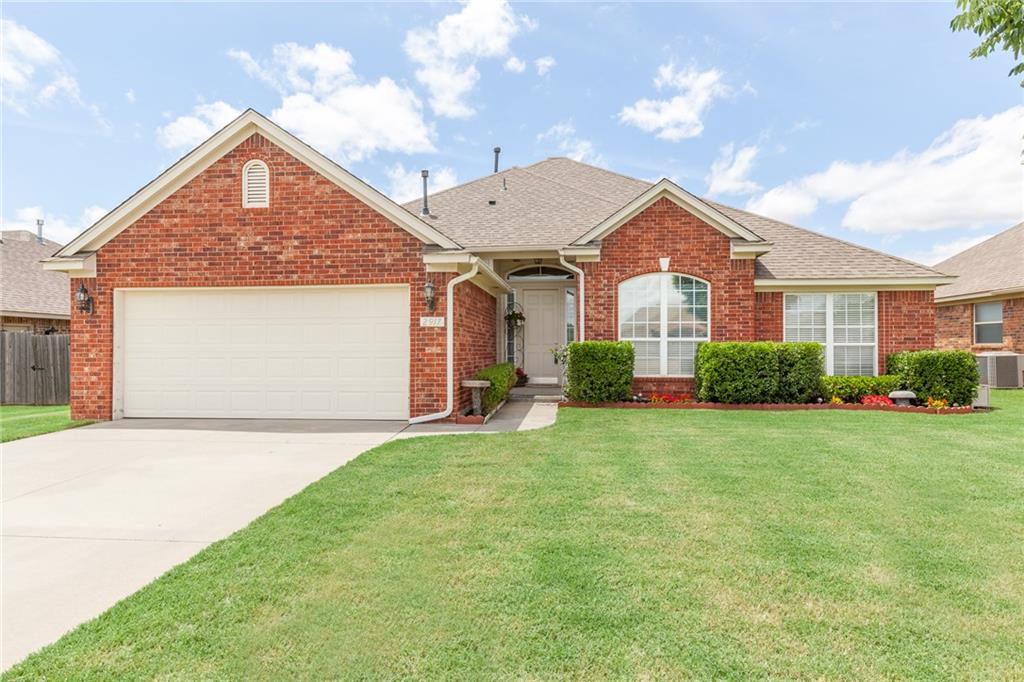 2917 Danielle Ter, Moore, OK 73160 photo 1