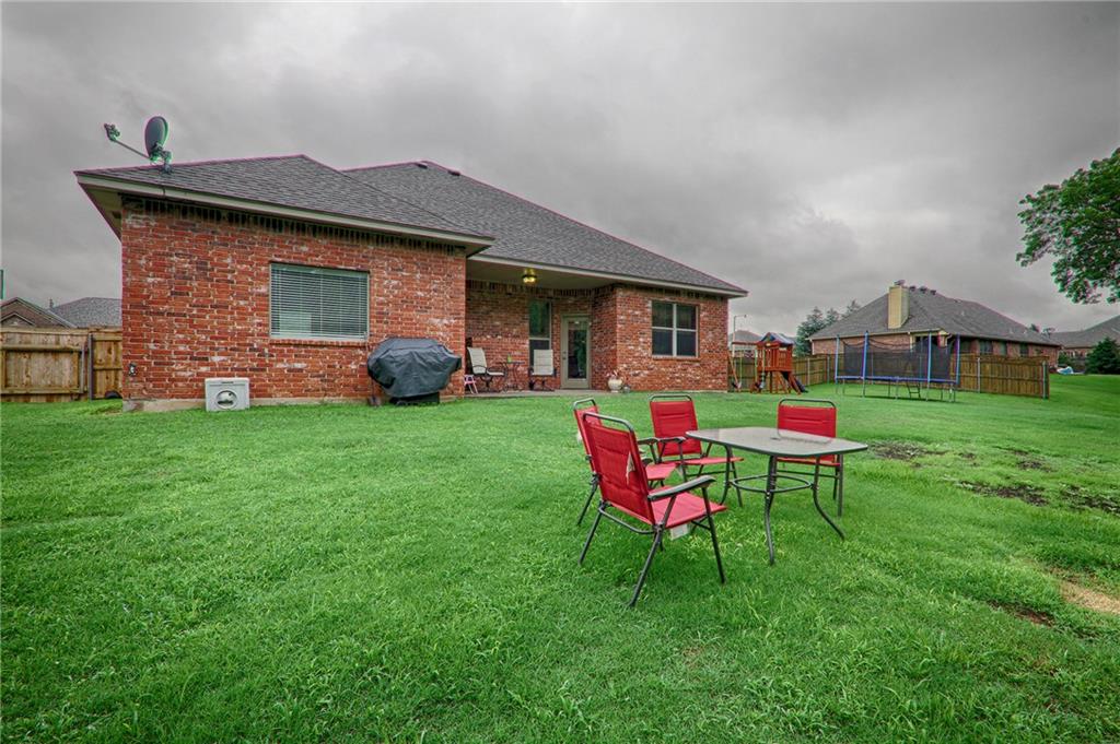 Undisclosed, Moore, OK 73160 photo 28