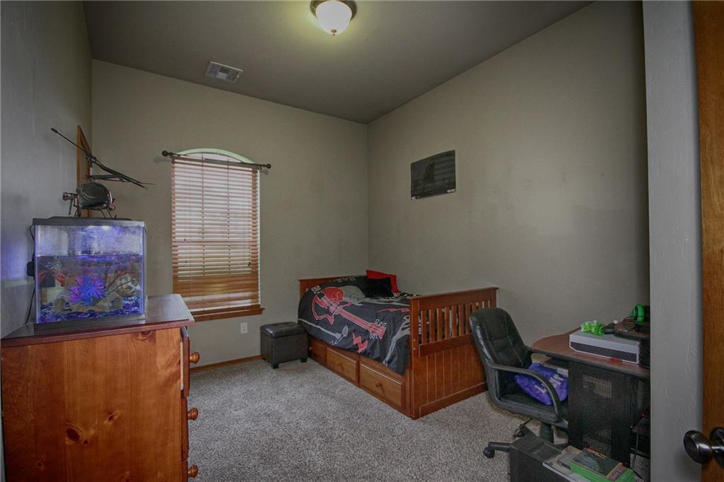 Undisclosed, Moore, OK 73160 photo 18