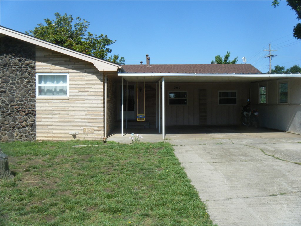 201 3rd, Tuttle, OK 73089 photo 1