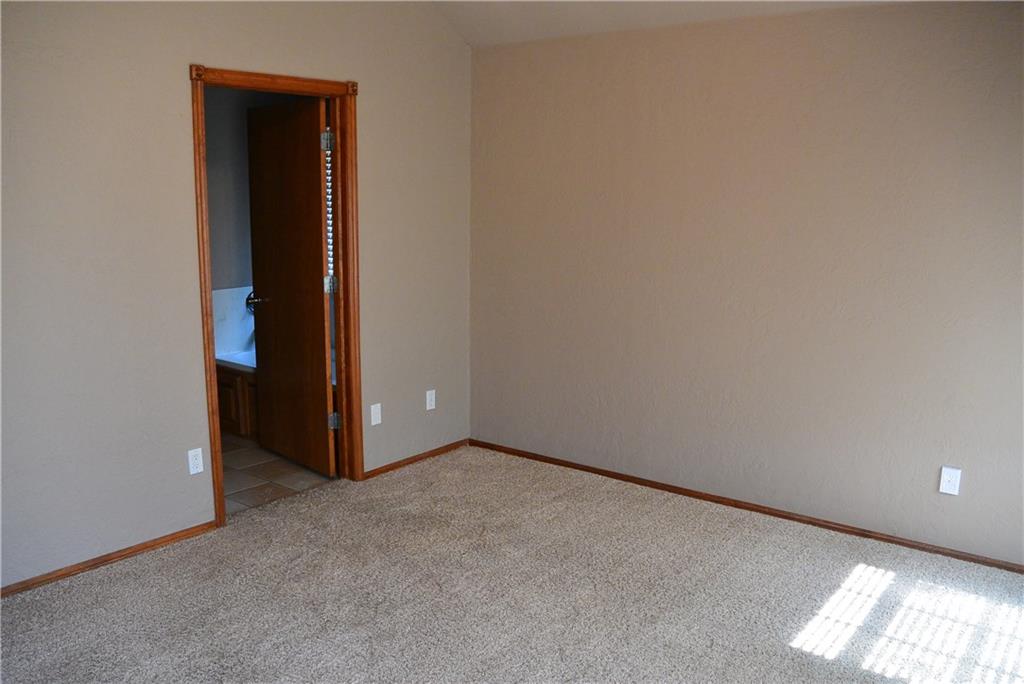 620 Loyd, Moore, OK 73160 photo 9