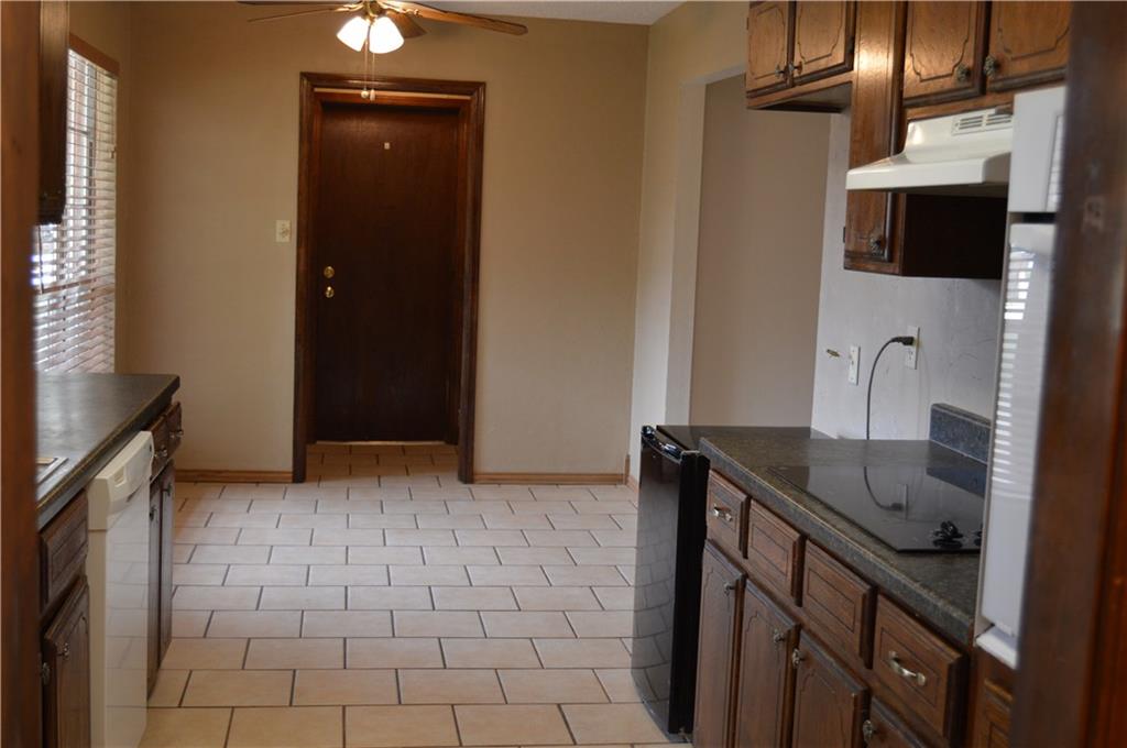 323 E Carson, Mustang, OK 73064 photo 30