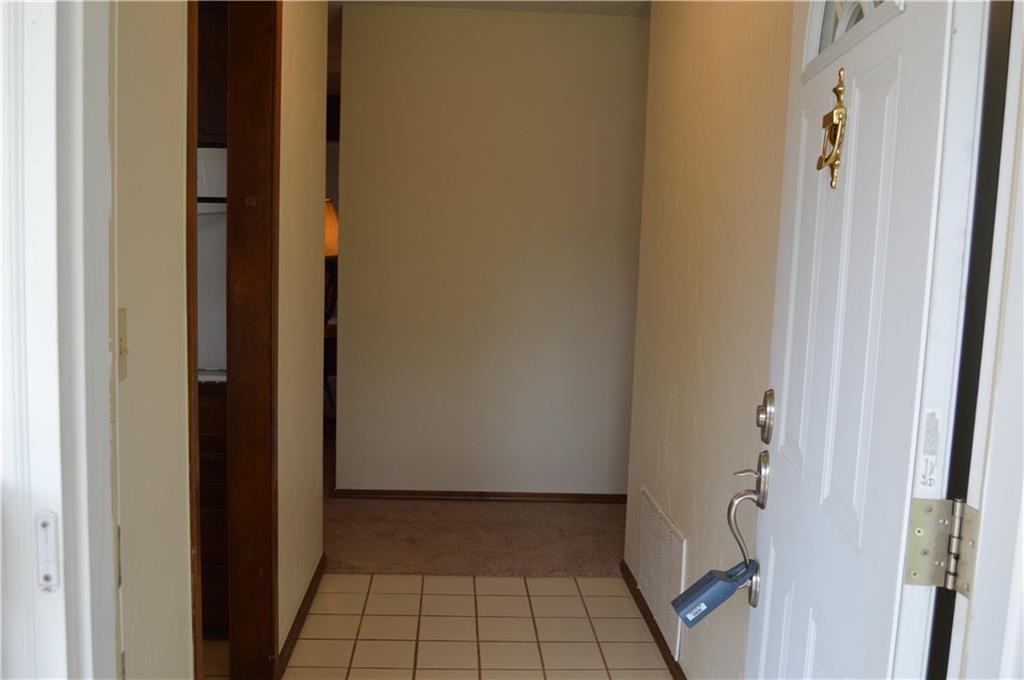 323 E Carson, Mustang, OK 73064 photo 11