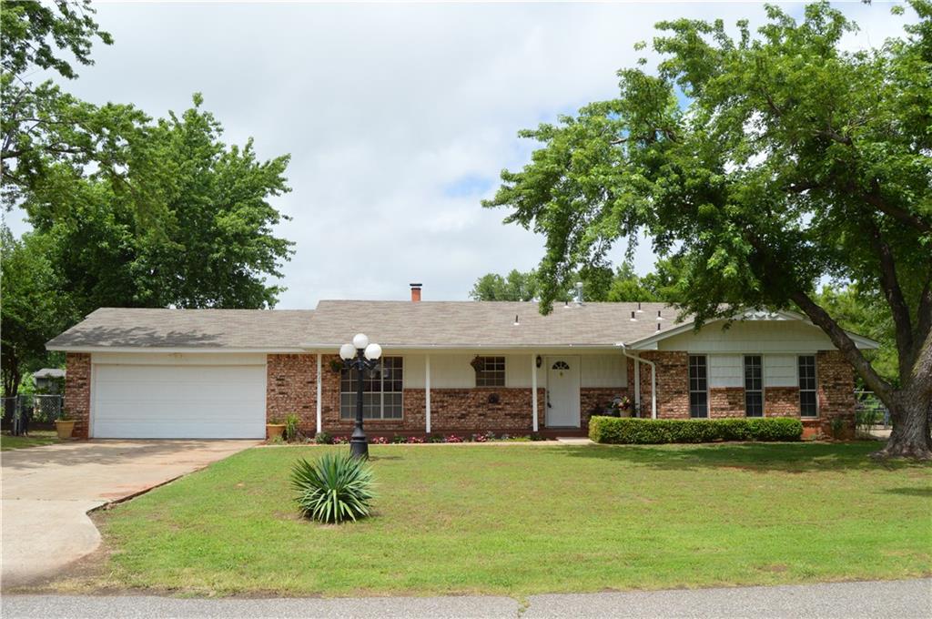 323 E Carson, Mustang, OK 73064 photo 1