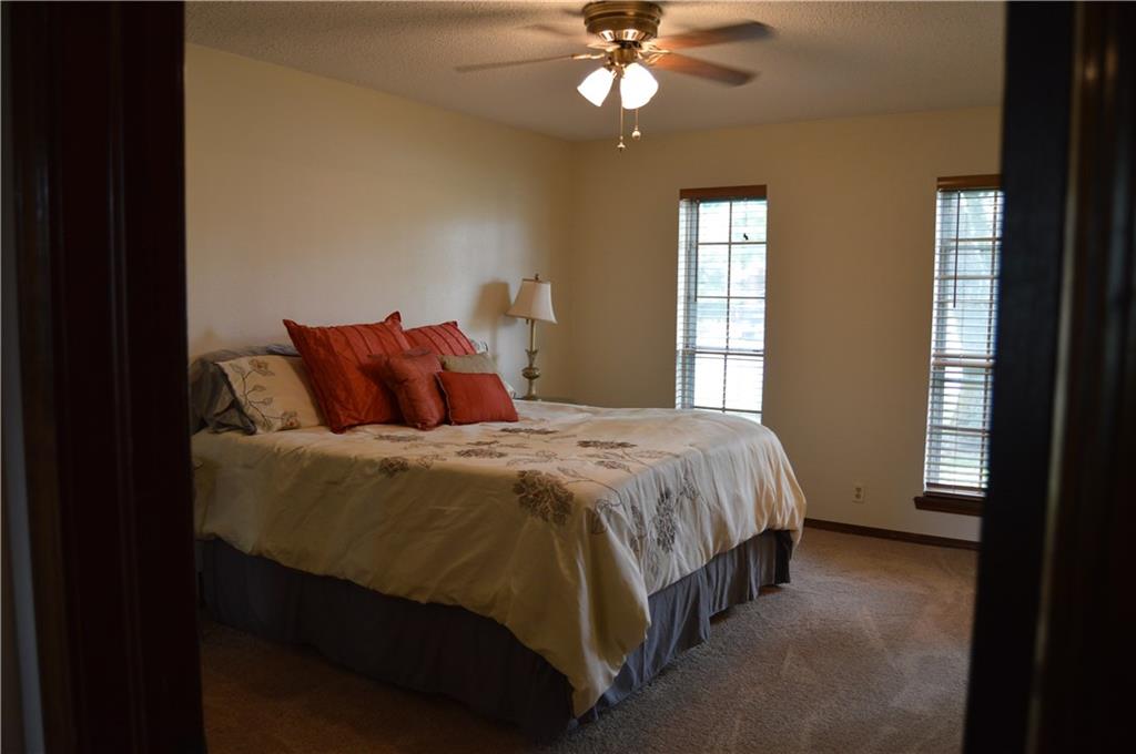 323 E Carson, Mustang, OK 73064 photo 22