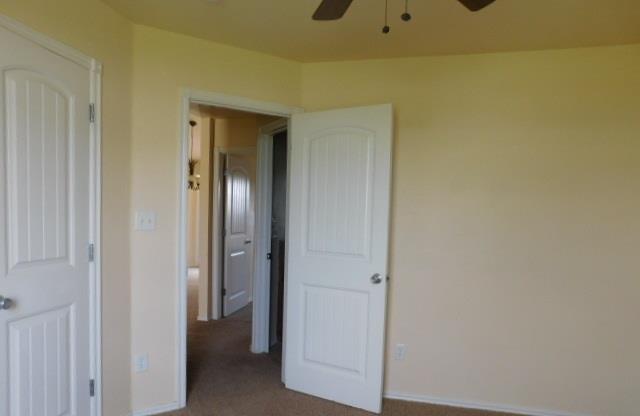 217 Glover Cir, Elgin, OK 73538 photo 7