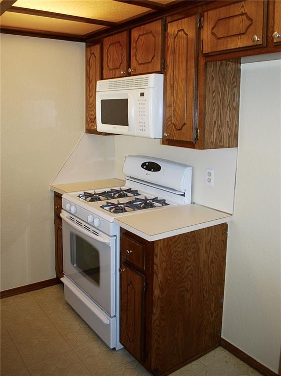 2129 Lonnie Ln, Moore, OK 73170 photo 7