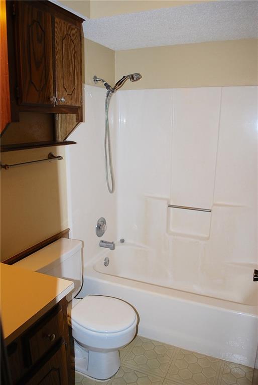 2129 Lonnie Ln, Moore, OK 73170 photo 9