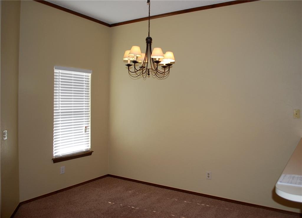 2129 Lonnie Ln, Moore, OK 73170 photo 4