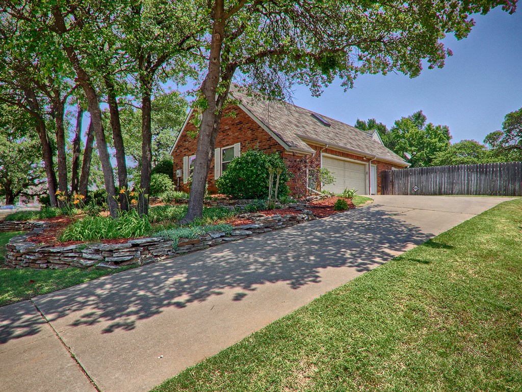 3216 Adobe Dr, Edmond, OK 73013 photo 4