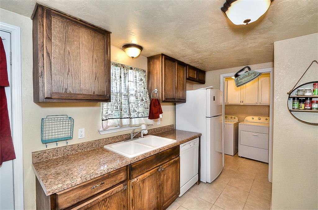 1601 SW 20th, Moore, OK 73170 photo 12