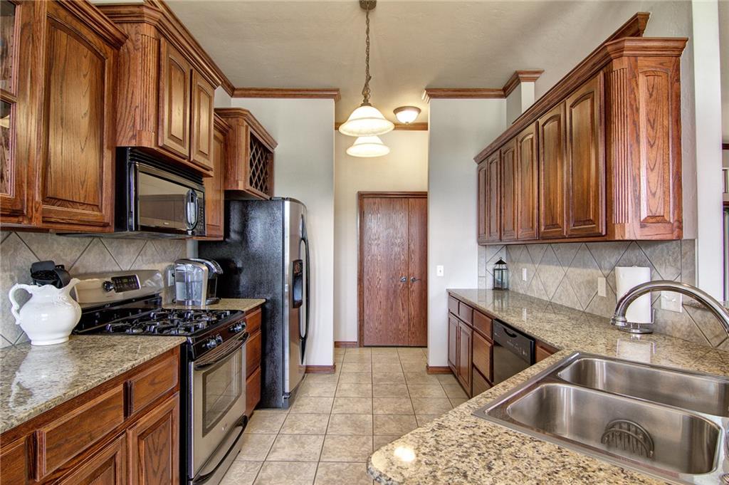 3232 33rd St, Moore, OK 73165 photo 10