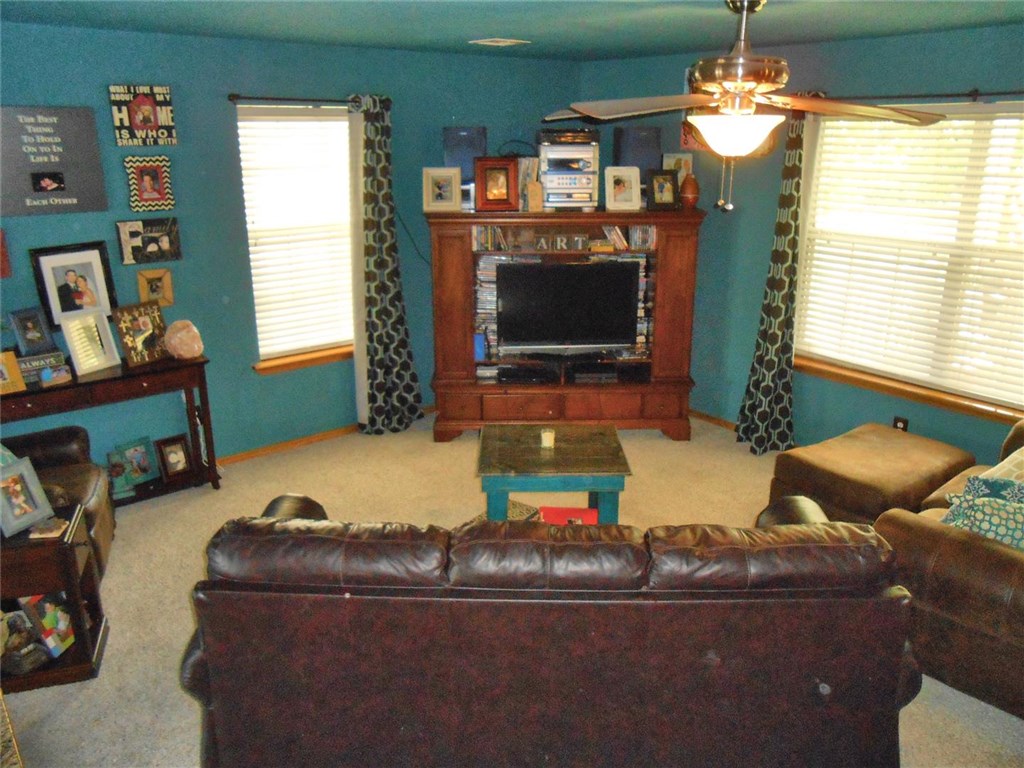 225 N Main, Mcloud, OK 74851 photo 7