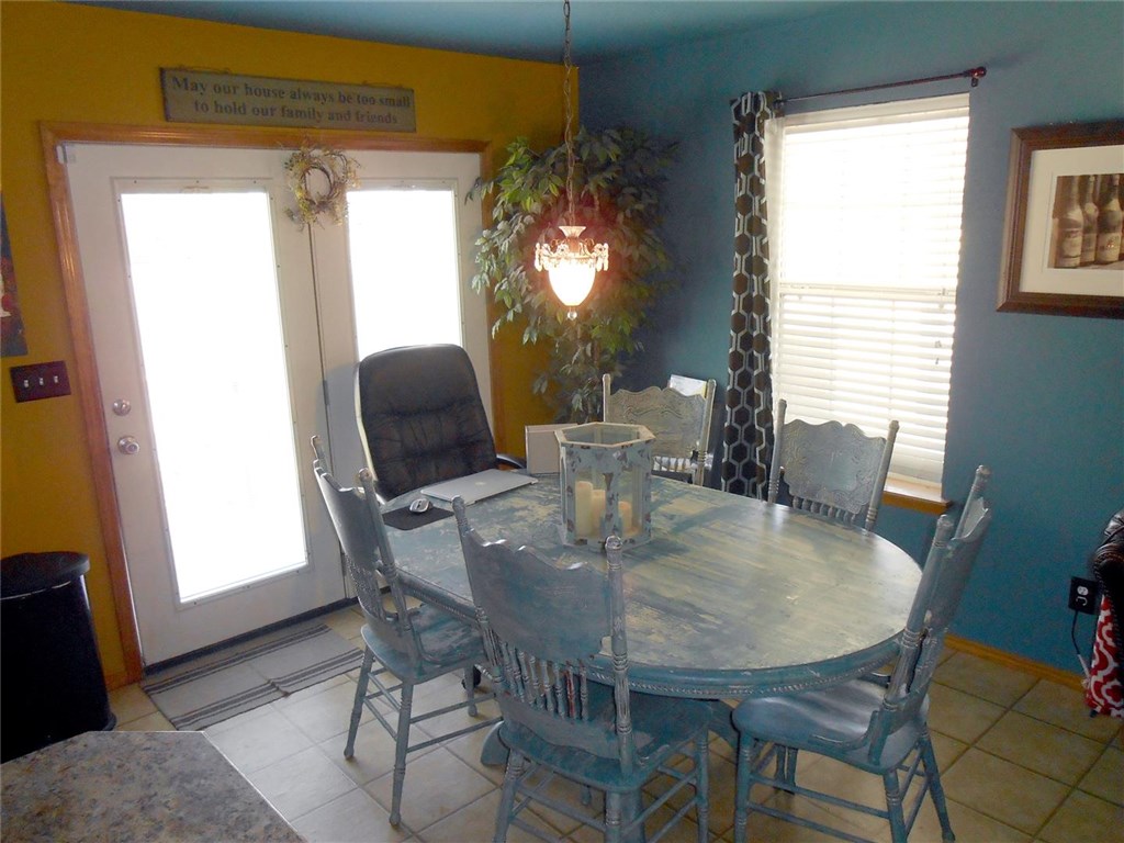 225 N Main, Mcloud, OK 74851 photo 9