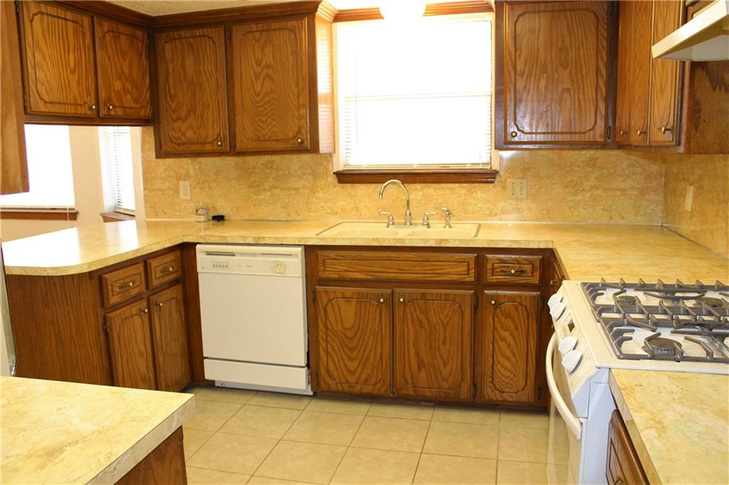 712 E Fox Ln, Newcastle, OK 73065 photo 10