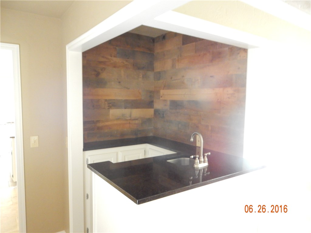 Undisclosed, Edmond, OK 73013 photo 17