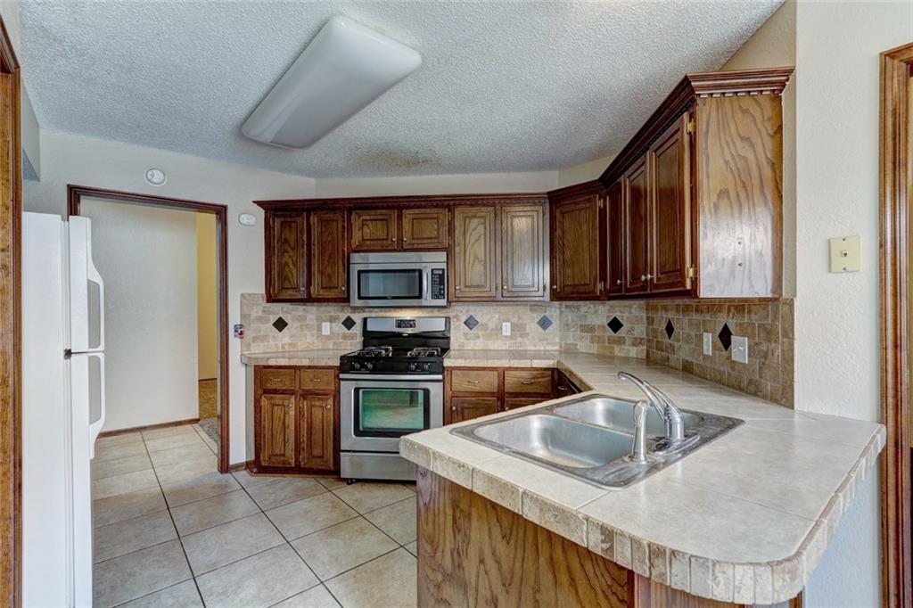 2609 Amy Ct, Moore, OK 73160 photo 16