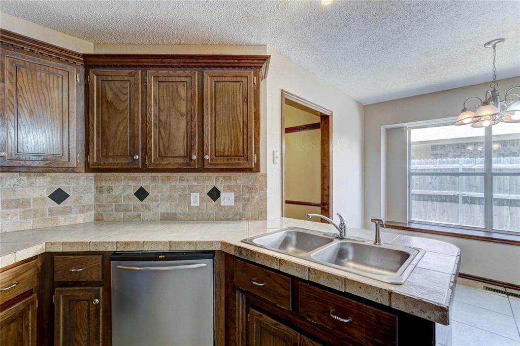 2609 Amy Ct, Moore, OK 73160 photo 14