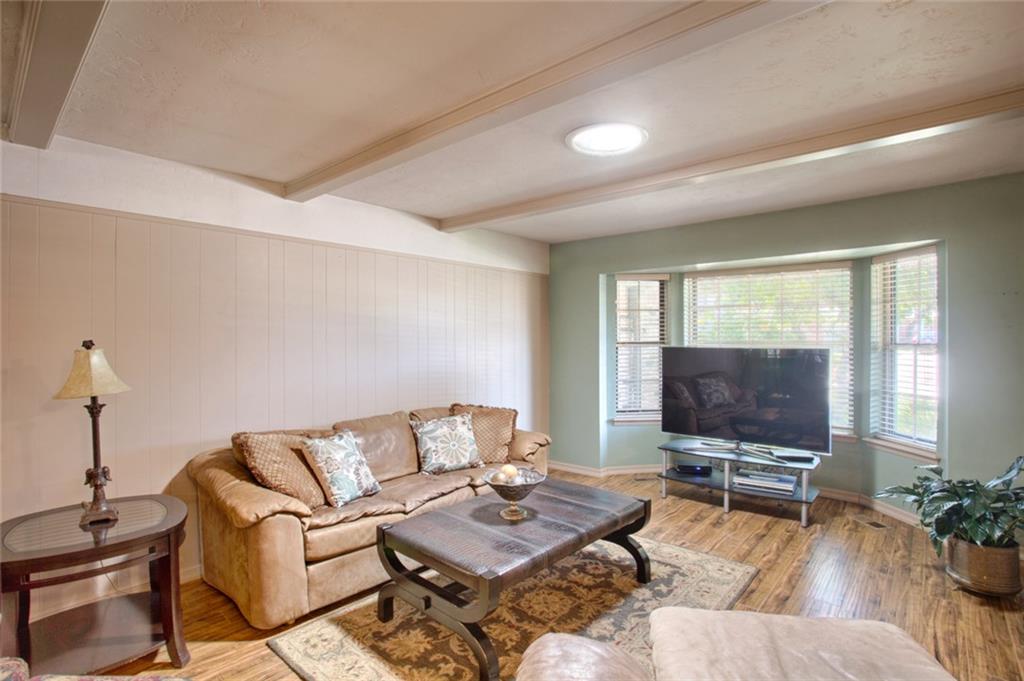 622 E 28th St, Edmond, OK 73013 photo 3