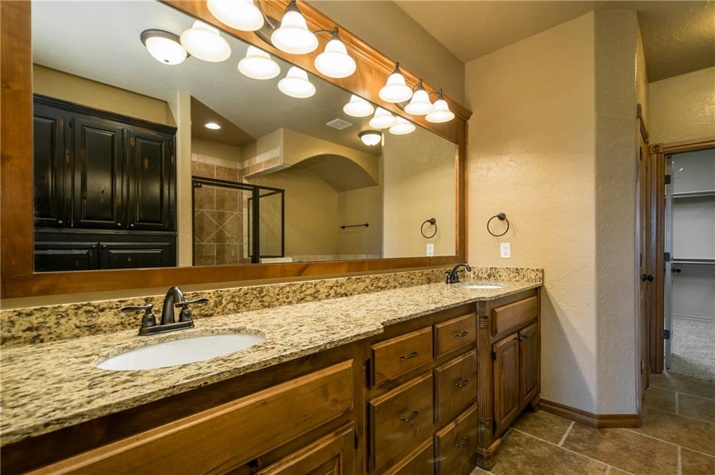 2817 SE 5th St, Moore, OK 73160 photo 19