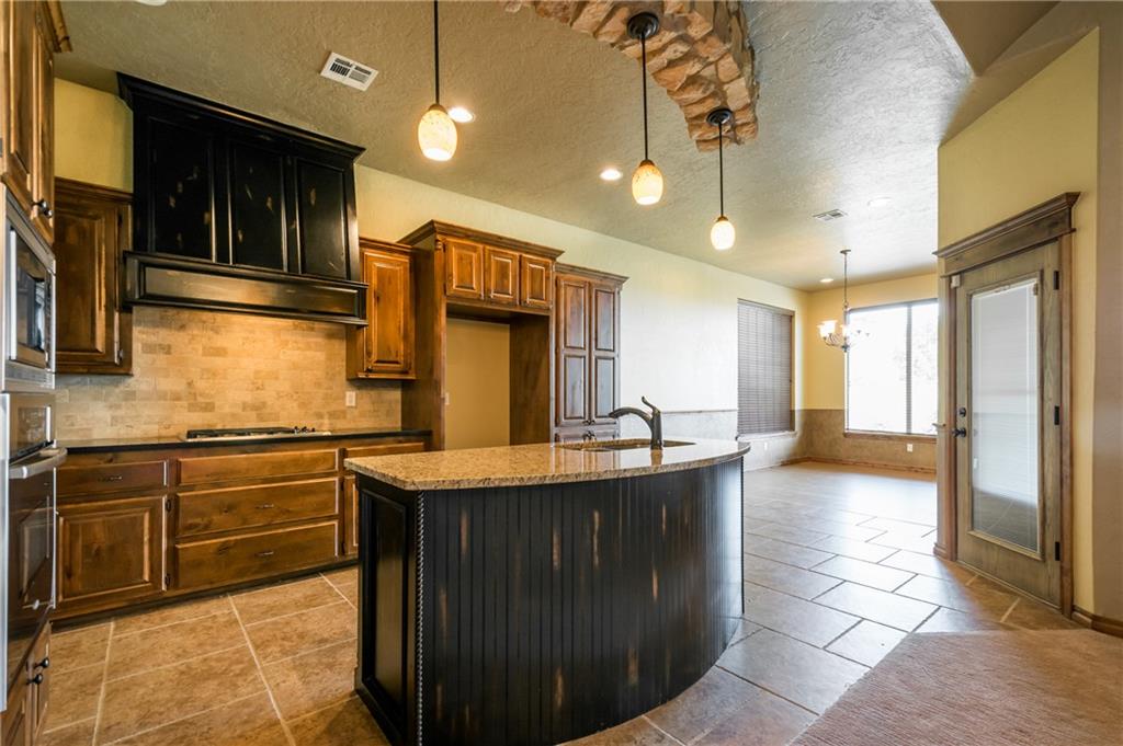 2817 SE 5th St, Moore, OK 73160 photo 13