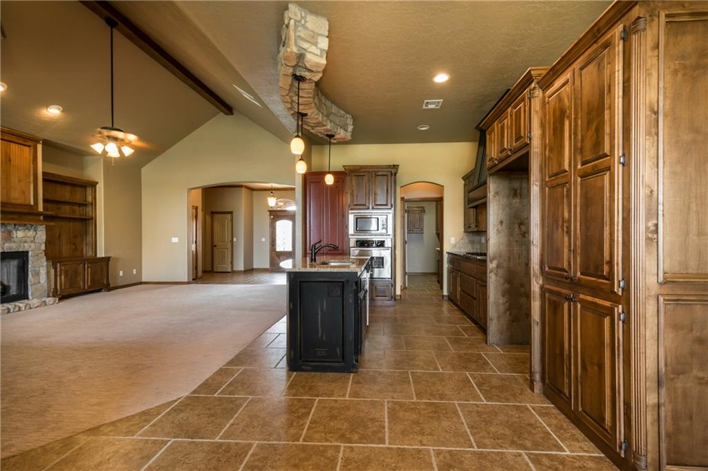 2817 SE 5th St, Moore, OK 73160 photo 10