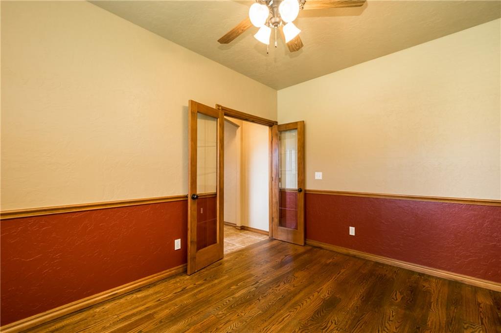 2817 SE 5th St, Moore, OK 73160 photo 5