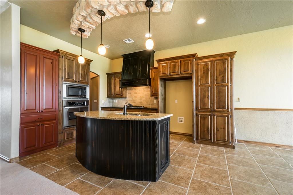 2817 SE 5th St, Moore, OK 73160 photo 12