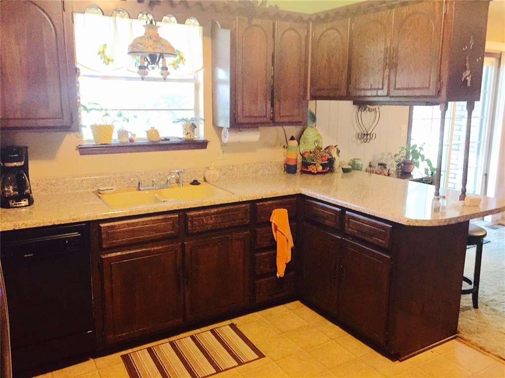 1302 E Bradley, Shawnee, OK 74804 photo 8