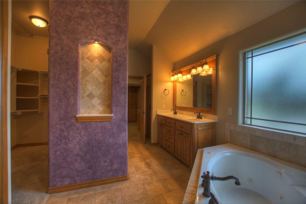 1124 Lanie Ln, Moore, OK 73160 photo 32