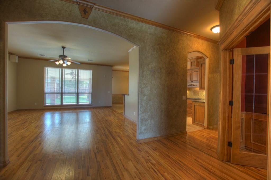 1124 Lanie Ln, Moore, OK 73160 photo 10