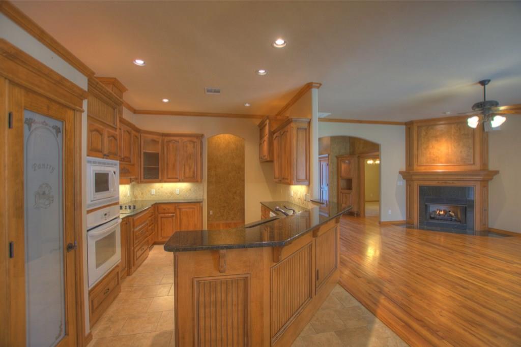 1124 Lanie Ln, Moore, OK 73160 photo 17