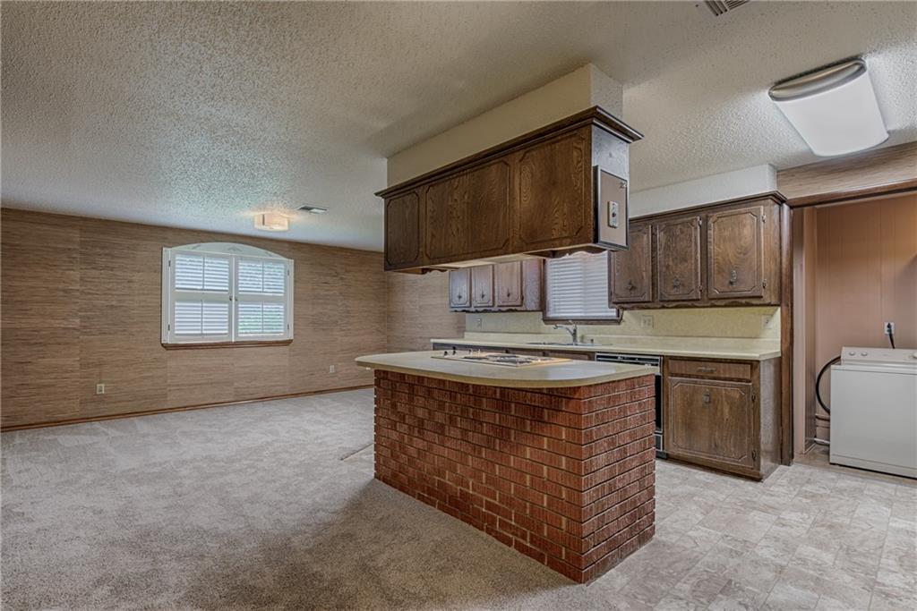 Undisclosed, Moore, OK 73160 photo 12