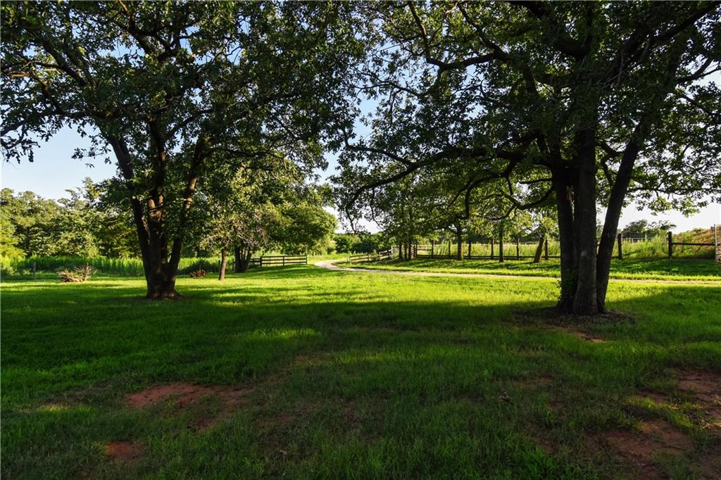 7935 E Post Oak Rd, Noble, OK 73068 photo 3