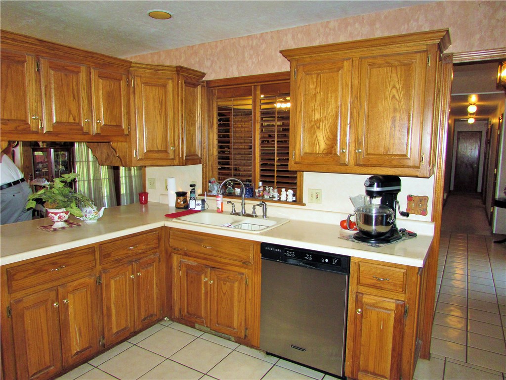 2320 Walnut, Tuttle, OK 73089 photo 8