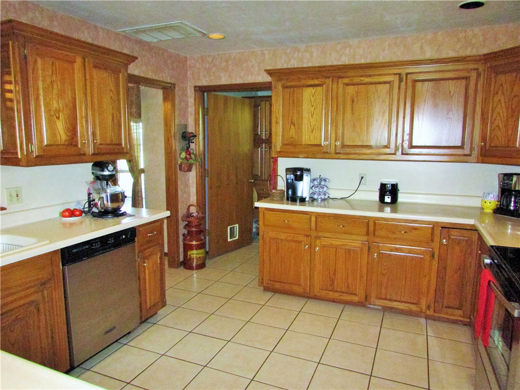 2320 Walnut, Tuttle, OK 73089 photo 7