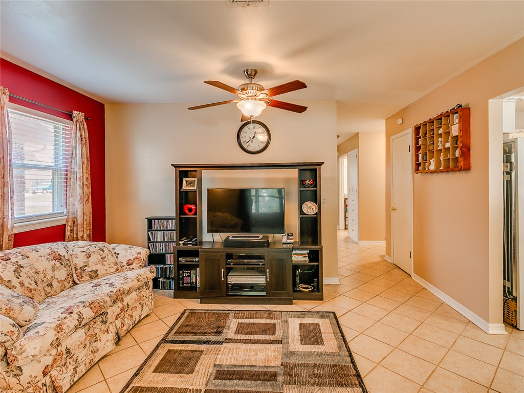 109 Eberle Dr, Moore, OK 73160 photo 21