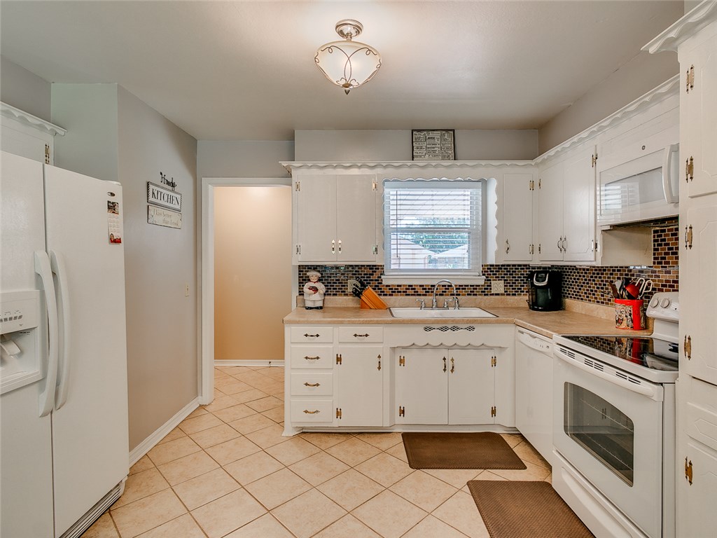 109 Eberle Dr, Moore, OK 73160 photo 17