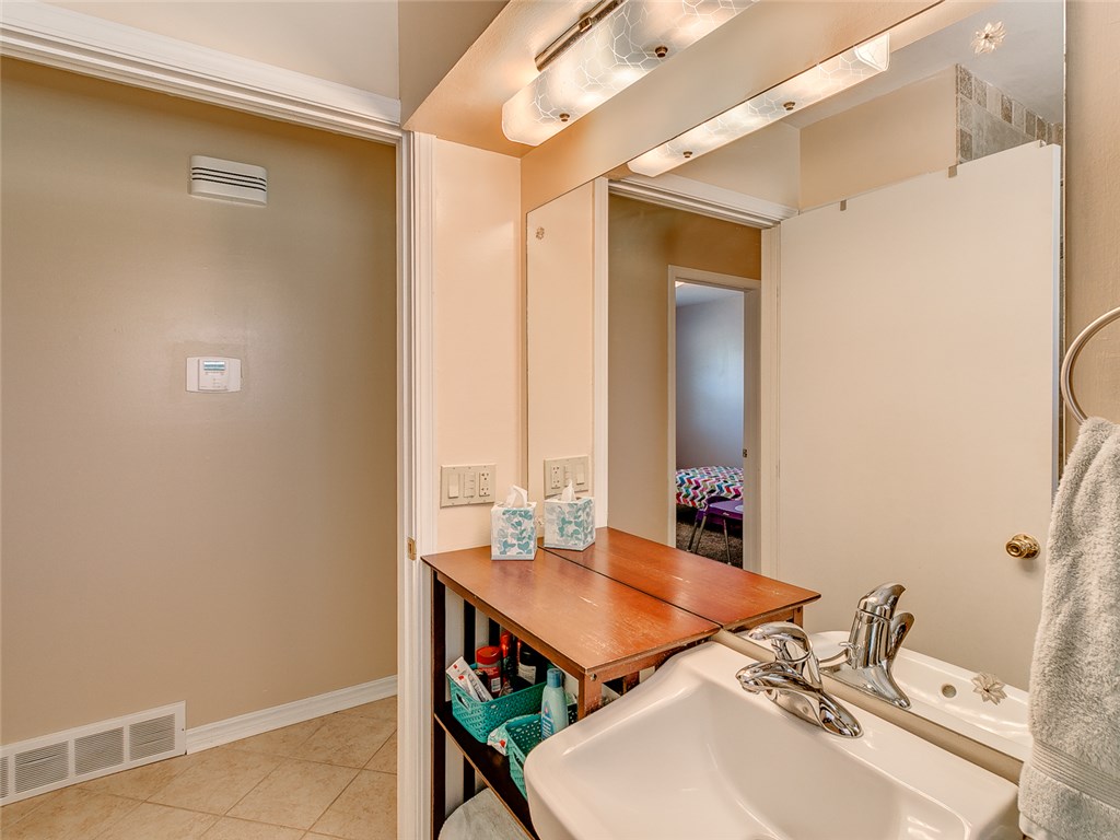 109 Eberle Dr, Moore, OK 73160 photo 34