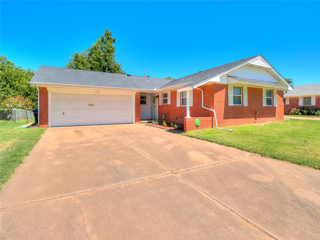 109 Eberle Dr, Moore, OK 73160 photo 1